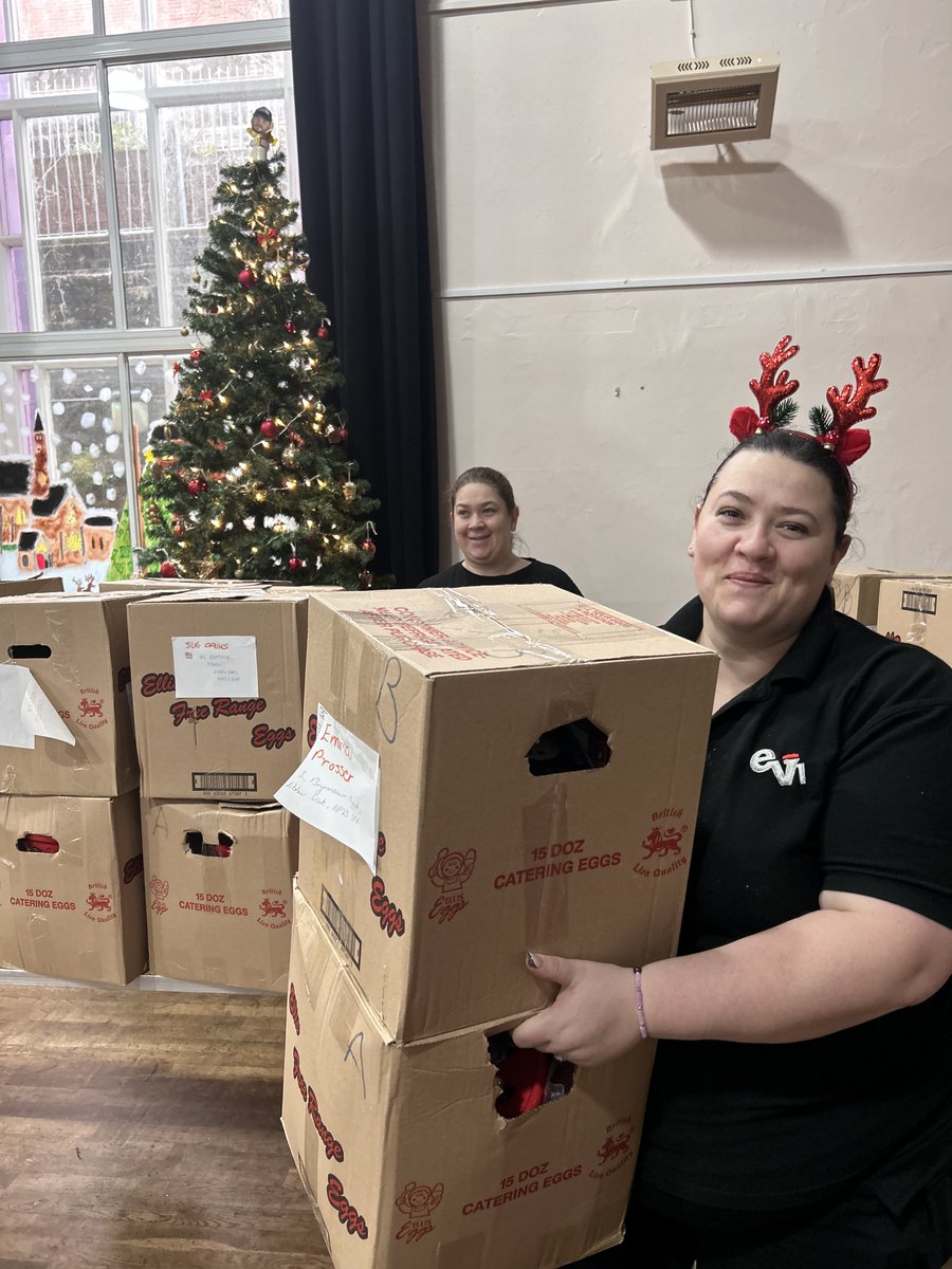 ProMo Cymru (@promocymru) on Twitter photo 🎄A busy morning for our @ebbwvaleevi team packing items into hampers for the #EveryoneDeservesAChristmas campaign with <a href="/BlaenauGwentMP/">Nick Smith MP</a>!🎁
✨We delivered 85 hampers to EVI Pantry members across Blaenau Gwent. Huge thanks to everyone who made it happen!🧡 🎄A busy morning for our @ebbwvaleevi team packing items into hampers for the #EveryoneDeservesAChristmas campaign with <a href="/BlaenauGwentMP/">Nick Smith MP</a>!🎁
✨We delivered 85 hampers to EVI Pantry members across Blaenau Gwent. Huge thanks to everyone who made it happen!🧡