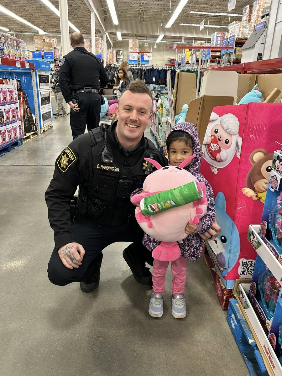 Heroes and Helpers ocv.im/G7eboxz