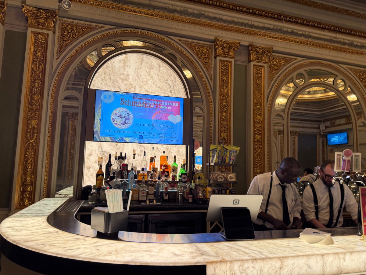 BwayDrinks's tweet photo. Themed drinks and more at All In on Broadway. https://t.co/xMdP7MMN5u