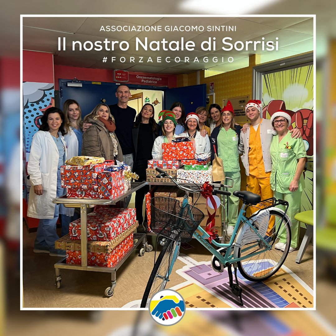 AssGSintini's tweet photo. Consegnati martedì 17 dicembre gli oltre 60 regali destinati ai bambini e ragazzi in cura presso l’oncologia pediatrica di Perugia
🎁🎄💫

Come sempre, lo abbiamo fatto insieme ❤️

https://t.co/isTS3Ylen3 https://t.co/IFP40V9Lph