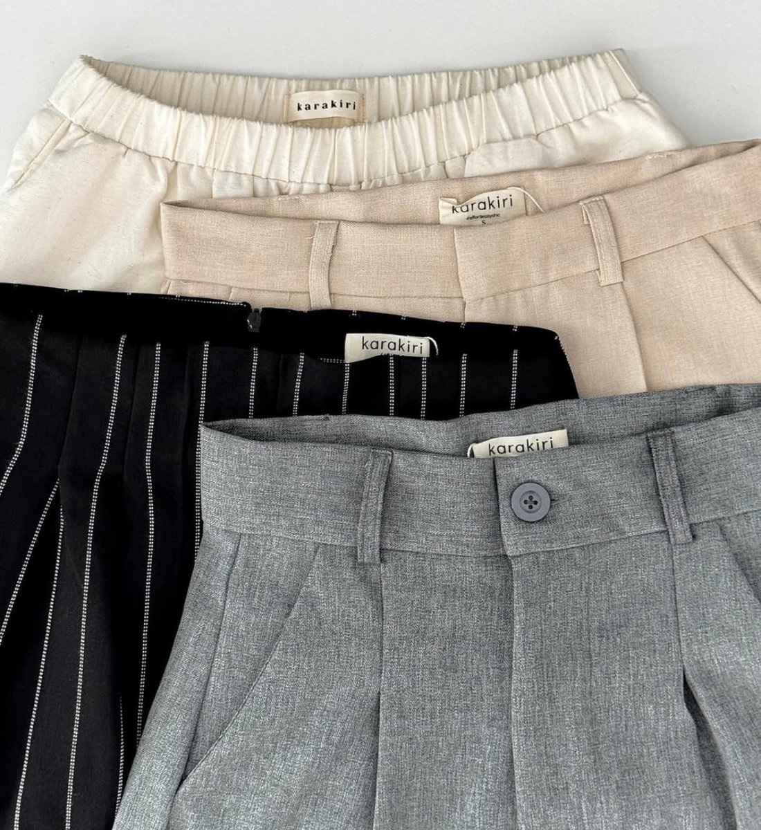 celana basic yang harus ada di dalam lemari kalian, desain nya juga minimalist dan timeless 🥰🫶