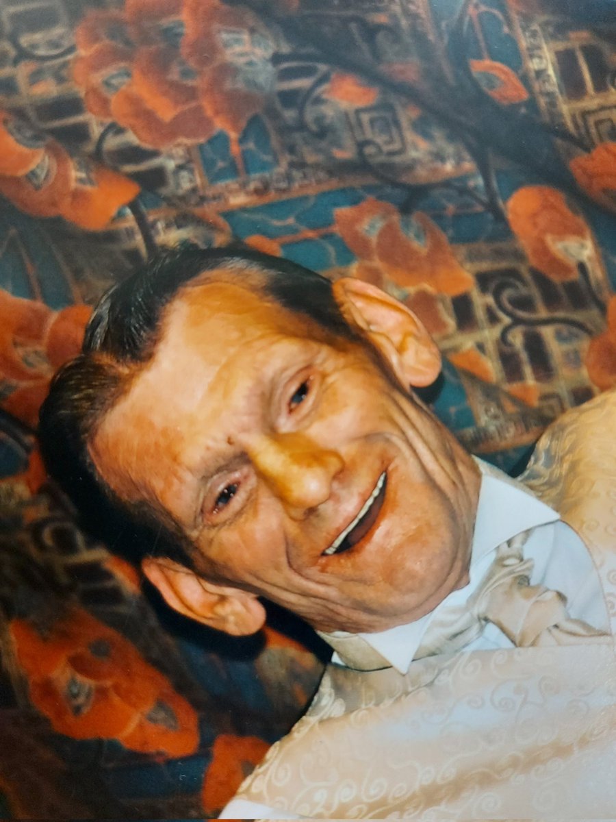 mark moore tweet media