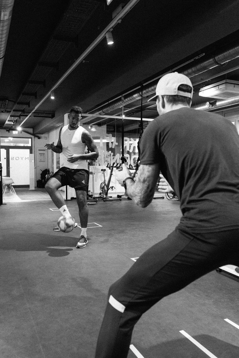 JeromeBoateng's tweet photo. Ain't losing no sleep, but if I did, I ain't gonna let it show 🔋🧭 https://t.co/hC3gqYGpxG