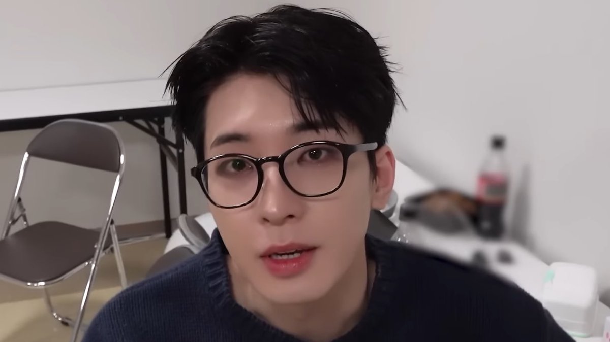 wonubliss's tweet image. wonwoo 🖤🖤🖤