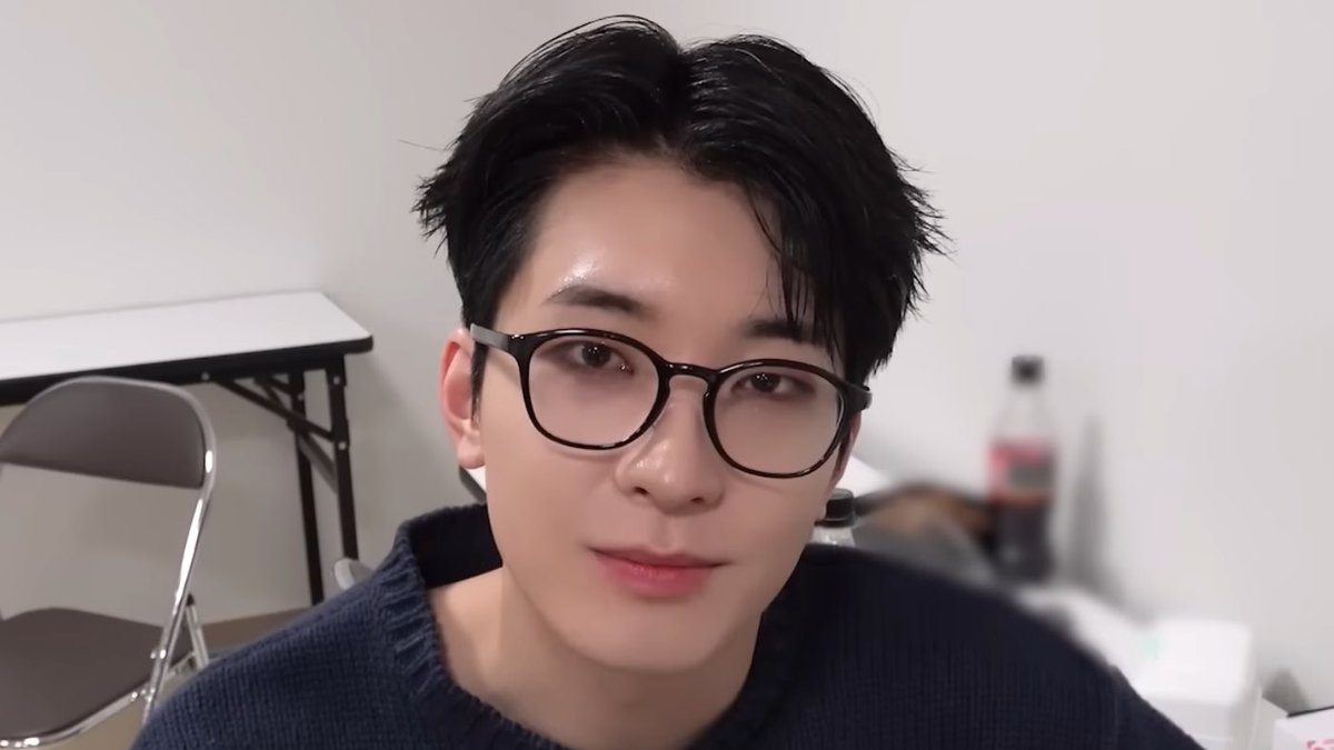 wonubliss's tweet image. wonwoo 🖤🖤🖤