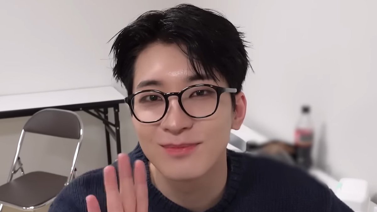 wonubliss's tweet image. wonwoo 🖤🖤🖤