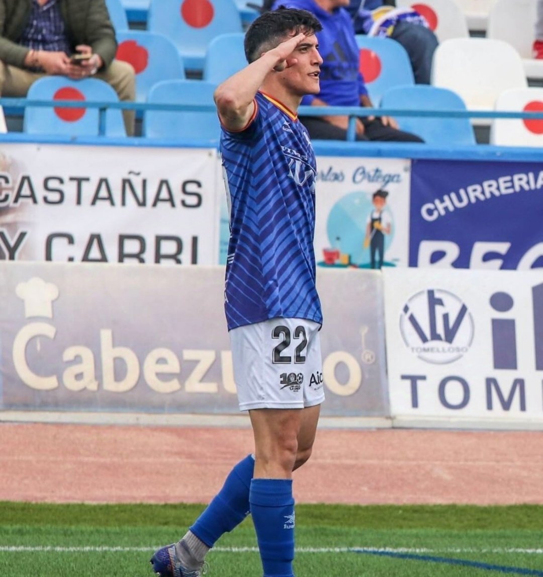 También eliminados en playoff el <a href="/YugoUDS/">Yugo UD Socuéllamos 💙</a> de <a href="/jac_kaiser/">Jacinto trillo</a>, meritazo enorme para ser su primer año como técnico. Magnífico <a href="/ABernabe_1/">Ángel bernabe Acosta</a>. Inmenso Juanan Cruz. Colosal en el medio Rodri. Y excepcionales <a href="/siles_pablo/">pablo siles 7</a>, <a href="/ivan7hb/">Ivan Hujo Boa</a> y <a href="/migueelsm_/">Miguel Serrano Mateos</a> , el de Argamasilla volverá a ser pieza clave