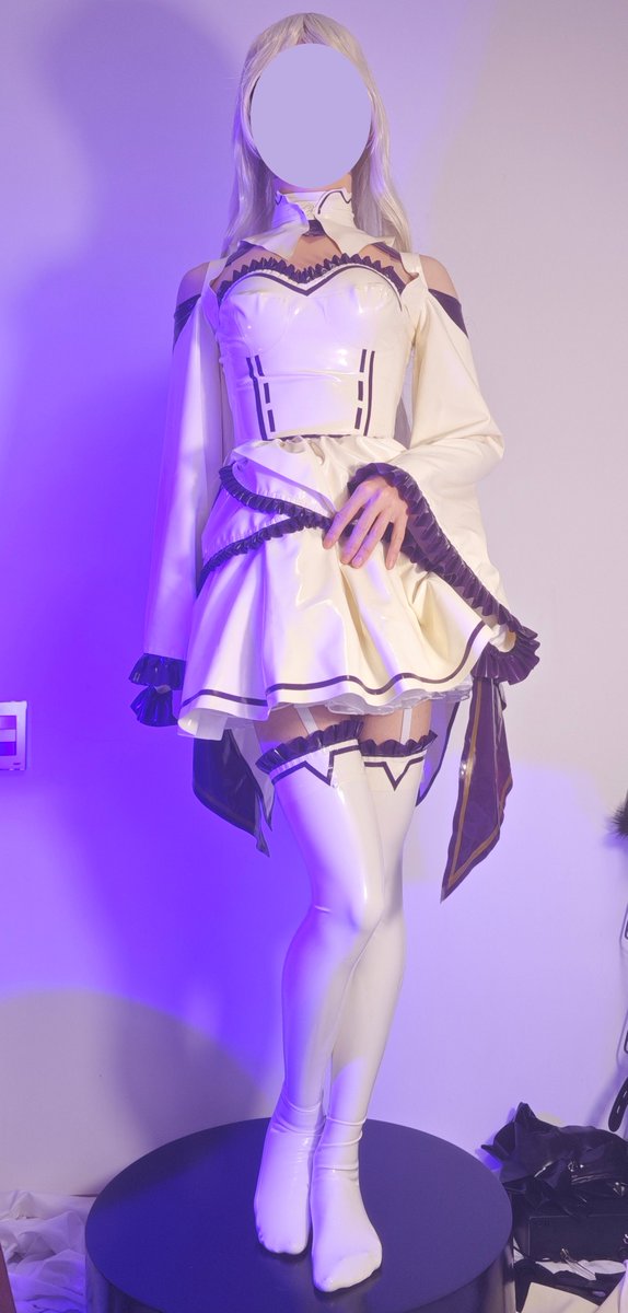 waprophet2's tweet photo. 乳胶艾米莉亚~🥰 https://t.co/xDxHrNthI5