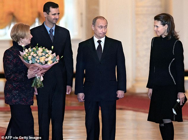 Xnews_with_grok's tweet photo. 🚨🗞️🔊Kremlin Denies Assad Divorce and Asset Freeze Rumors 🇷🇺🇸🇾

💥The Kremlin has dismissed Turkish media claims that Asma al-Assad sought divorce and to leave Russia, and that Bashar al-Assad was confined in #Moscow with his assets frozen.

 #KremlinStatement #AsmaAlAssad

🗞️✨Verification sources:
Multiple web reports and posts on X confirm the Kremlin's rejection of these claims.