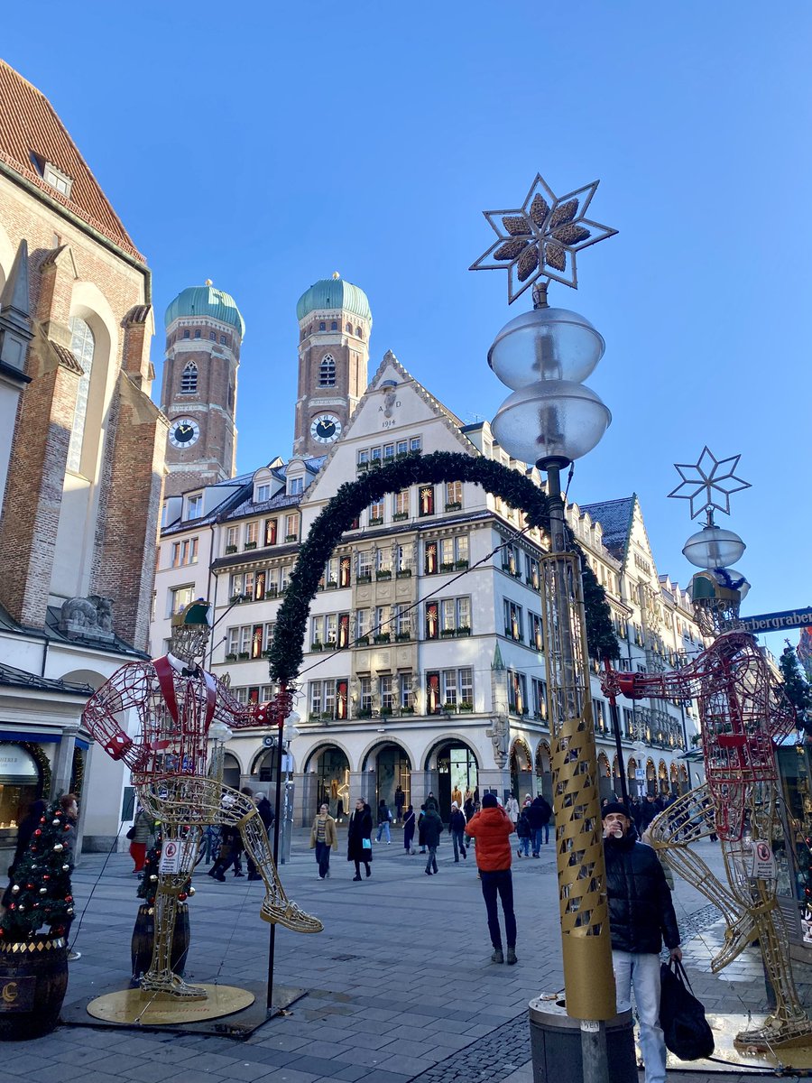 vivadihotel's tweet photo. 💙🎄💙🎄💙🎄💙🎄💙🎄💙🎄💙

Euch allen einen schönen Nachmittag. 
Strahlenden Sonnenschein für Euch. 

💙🎄💙🎄💙🎄💙��💙🎄💙🎄💙 https://t.co/hSs1LmTCvU