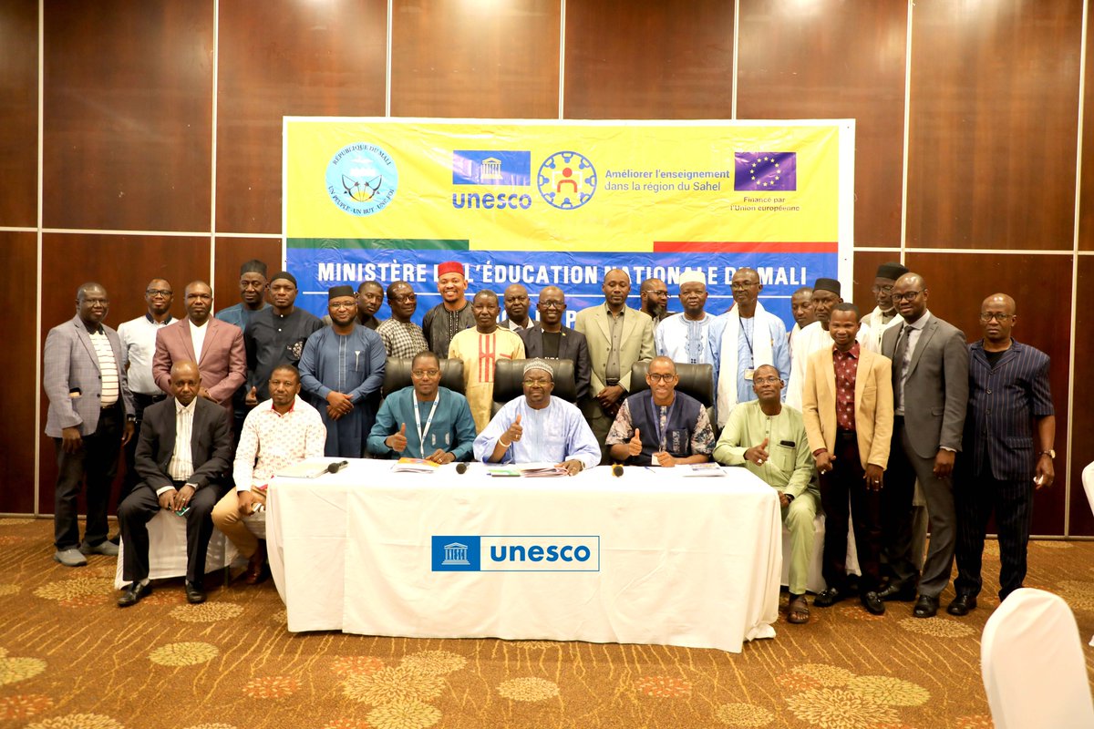 UnescoBamako's tweet photo. Les échanges ont permis d'édifier les participants sur les contours de la Politique Nationale #Enseignante du Mali #PNEM en vue d’accélérer son processus d’adoption par le Conseil des ministres. 2/2 https://t.co/Ler6vCd62E