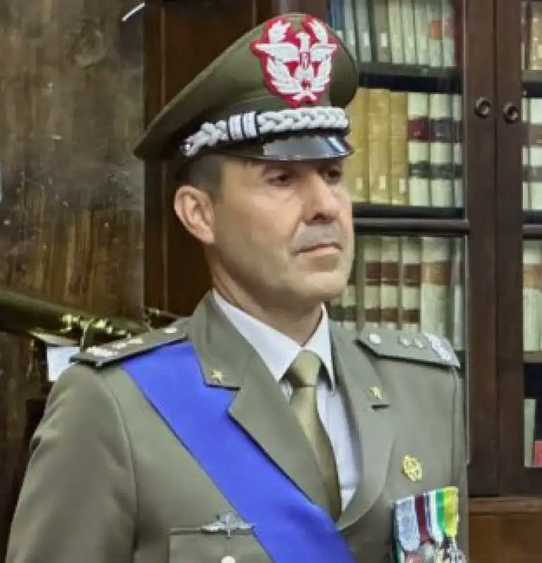 BrandauerLudwig's tweet photo. IO GLI AUGURI GLIELI FACCIO, VOI??.. https://t.co/rZvvd4fYVz