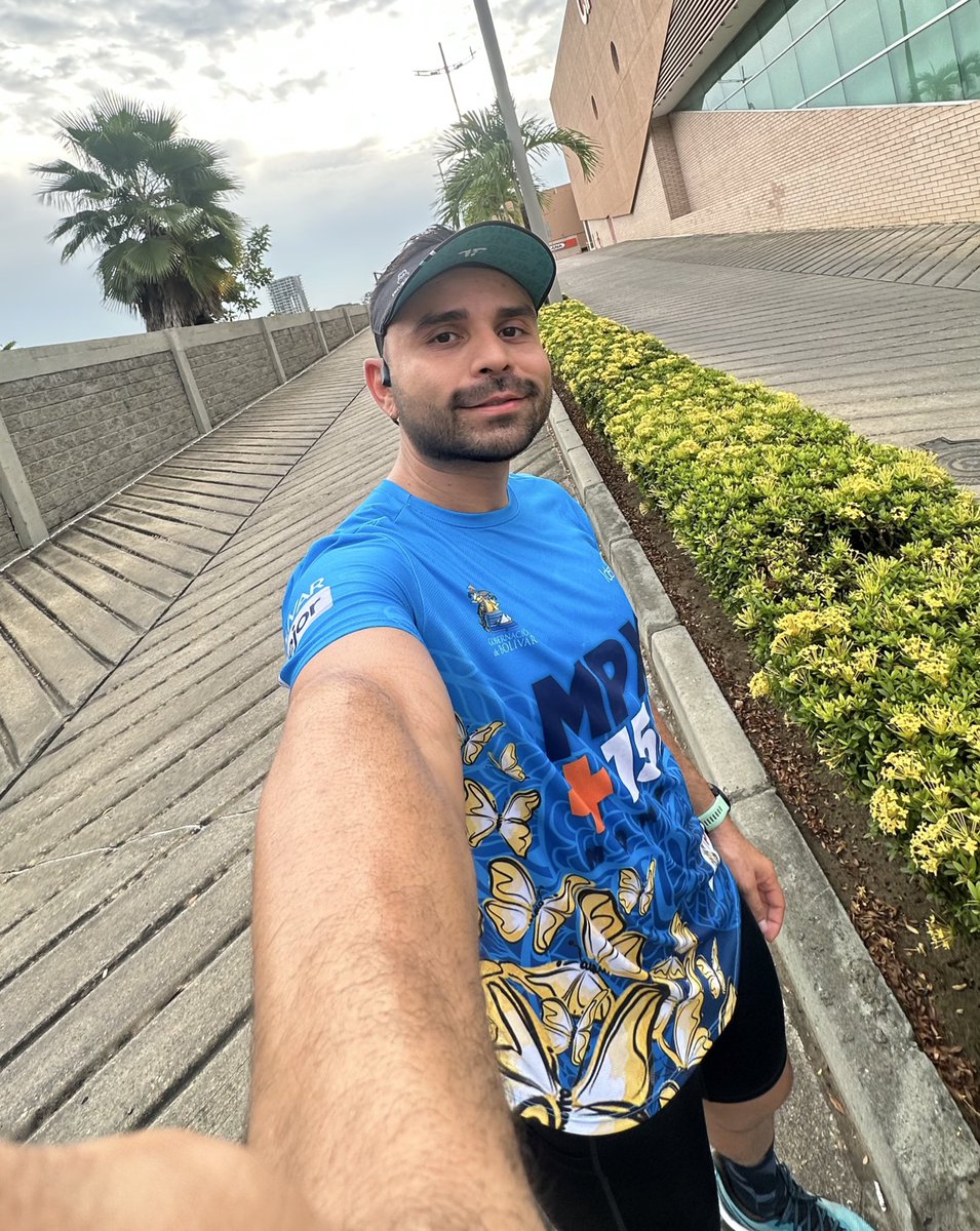 EricLagaresC's tweet photo. Lunes para volver a correr 🏃🏻‍♂️🏃🏻‍♂️
Mi deporte fav. 💛 https://t.co/VtrQdm8w7X