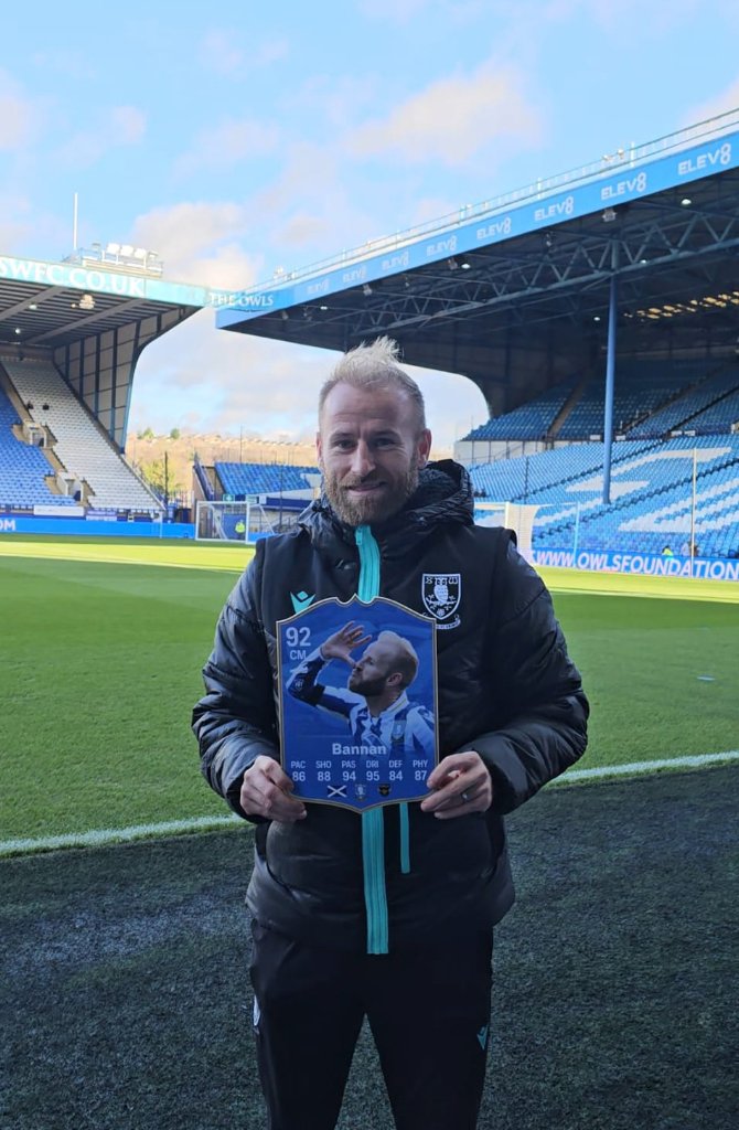 OWLSEsportsX's tweet image. Festive Giveaway! 🎄🦉
We have something unique and special for one lucky person to win!
Signed by the captain himself @bazzabannan25 

To be in with a chance of winning the limited-edition player card AND a copy of #EAFC25!
🤝 Follow @OWLSESPORTSX
💛 Like &amp;amp; Repost this post.
🦉…