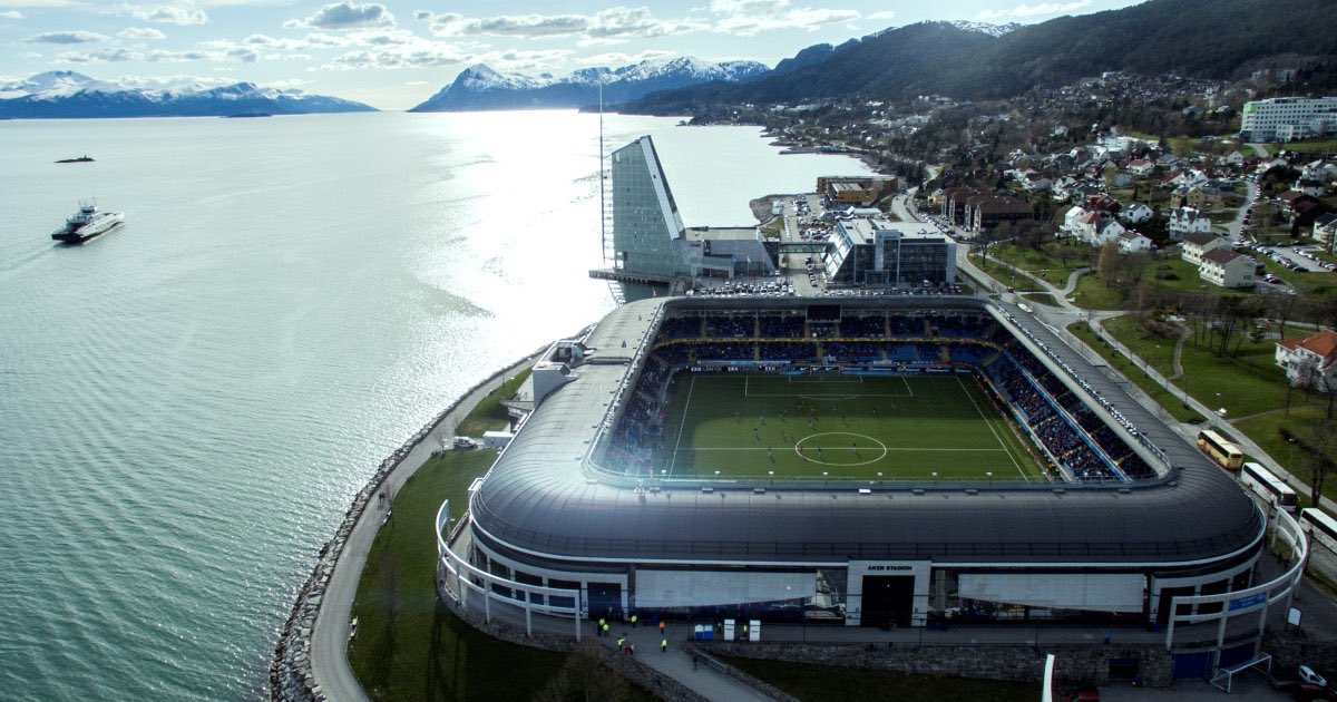 blavittfamiljen's tweet photo. Drömmen. En arena vid vattnet likt Molde har #ifkgbg https://t.co/fZZ6jP9EZs