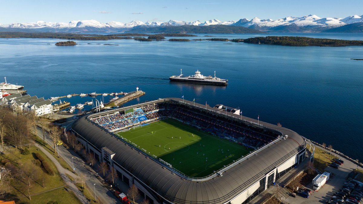 blavittfamiljen's tweet photo. Drömmen. En arena vid vattnet likt Molde har #ifkgbg https://t.co/fZZ6jP9EZs