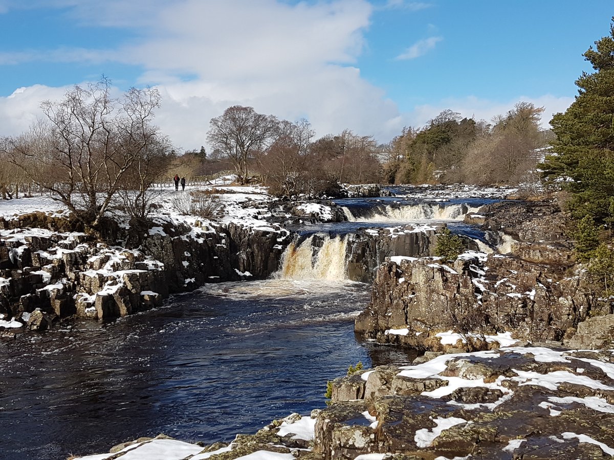 'Tis the season for winter walks! ❄️

From family-friendly circular routes to challenging hikes, start planning your next walk in Durham: thisisdurham.com/walk