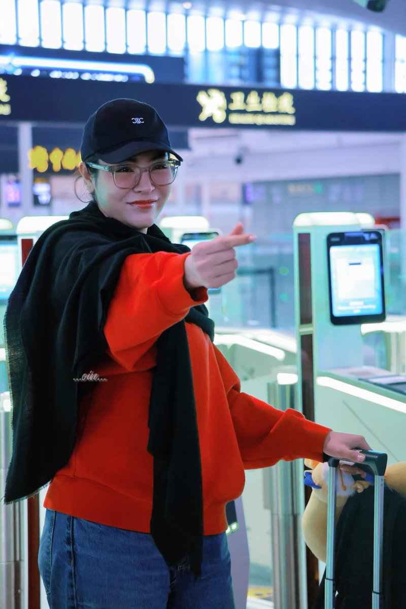 elenaaa_oin's tweet photo. 20241223🛫HGH

See you next year👋🏻

(Do not edit/crop, except @malisorn00 ）

#FayePeraya https://t.co/UR2BHFZvOi