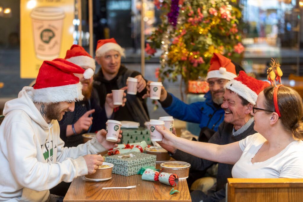 Royal Bank of Scotland partners with Social Bite to combat homelessness this Christmas 

Read more: scottishbusinessnews.net/royal-bank-of-…

#scottishbusinessnews #Scotland #unionmedia