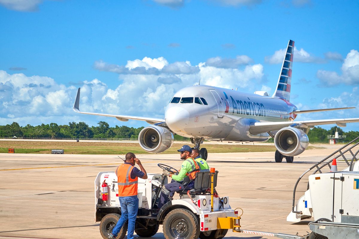 LaRomanaAirport's tweet photo. ☀ Happy Monday from #LaRomanaAirport! A new week, a new adventure! We’re here, ready, and delighted to ensure your travel experience starts off perfectly. ✈

📸 @videomediadominicana  

#travel #airport #laromana #flytolaromana #vacation #bayahibe #caribbean #airlines #GoDomRep https://t.co/cF5AXXadWT