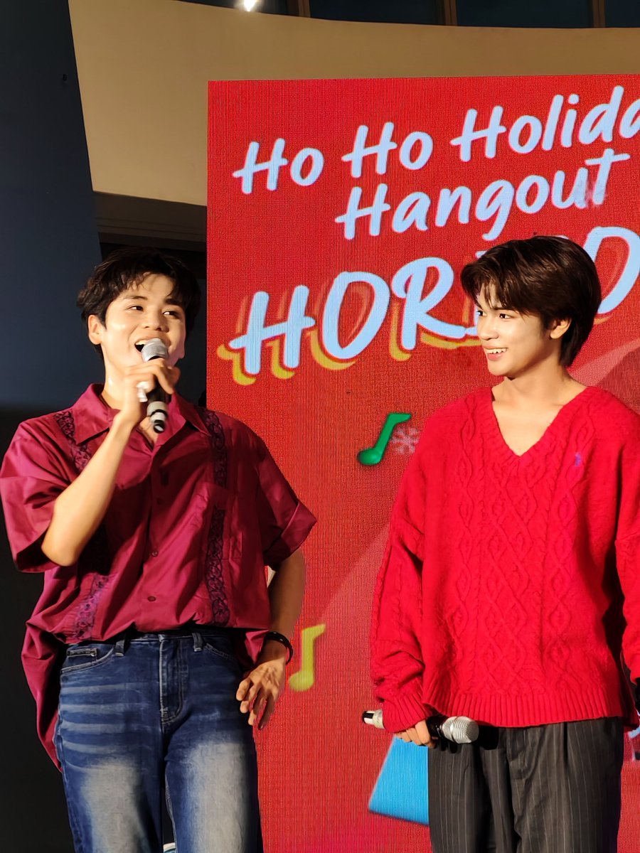 tutoyvinci's tweet photo. love these two so much <3
HORI7ON HOHOHoliday
@HORI7ONofficial @HORI7ON_twt
#HORI7ON_SMHangout
#HORI7ON #호라이즌 #VINCI #JEROMY #YinyangDuo #YYD https://t.co/17GgLSJ3ET