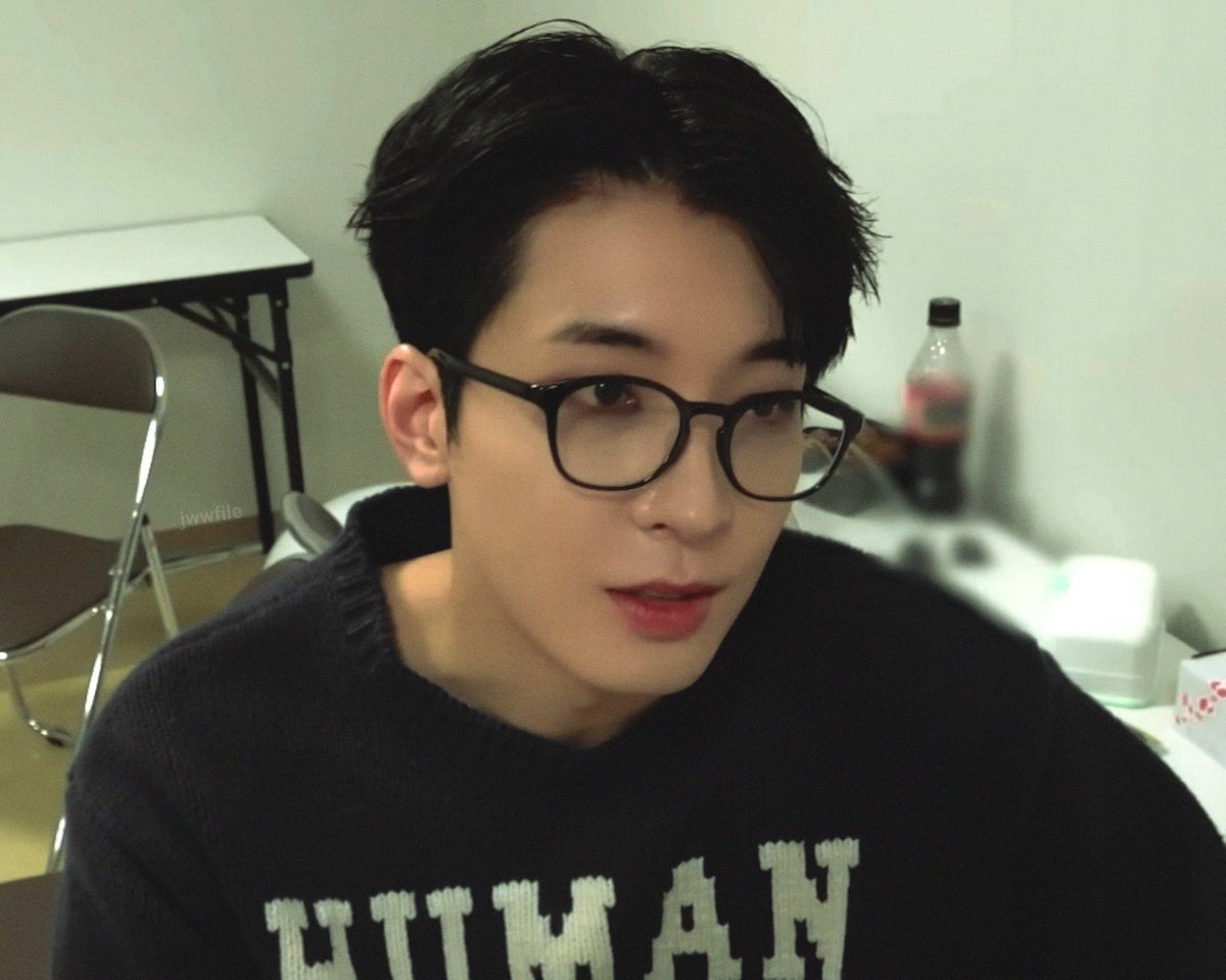 ★ (@jwwfile) on Twitter photo 