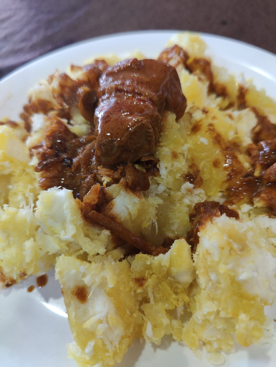 rajeevmenonsl's tweet photo. While in #Kerala never forget to try the banana chips and cassava with fish curry!
#whileinindia #musthave #foodrituals https://t.co/AhfuMzUKbO