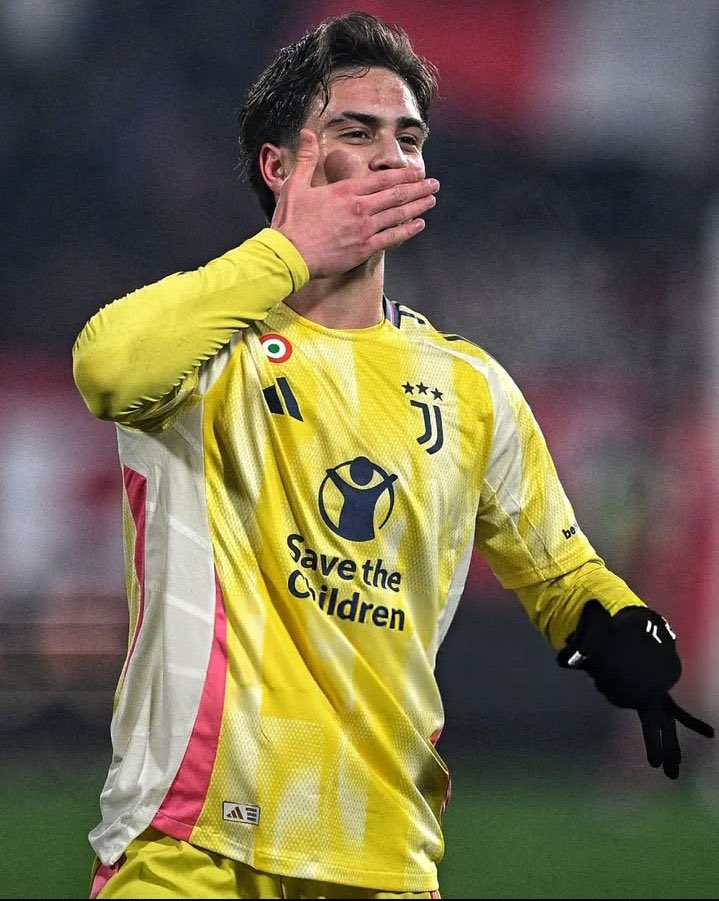 emaxstatman's tweet photo. Starboy! 😘🇹🇷 https://t.co/hb4TANwnBE