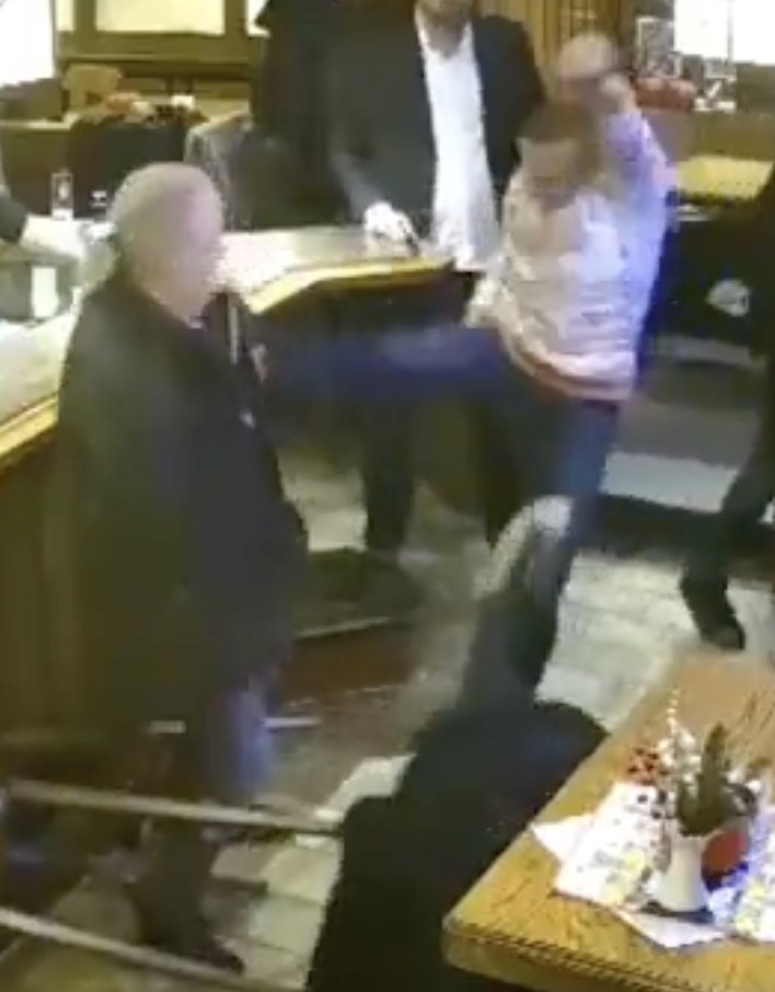 Die Mainstream-Medien verweigern die Berichterstattung bisher.

<a href="/tagesschau/">tagesschau</a> <a href="/ZDFheute/">ZDFheute</a> 

#LukasGottschalk