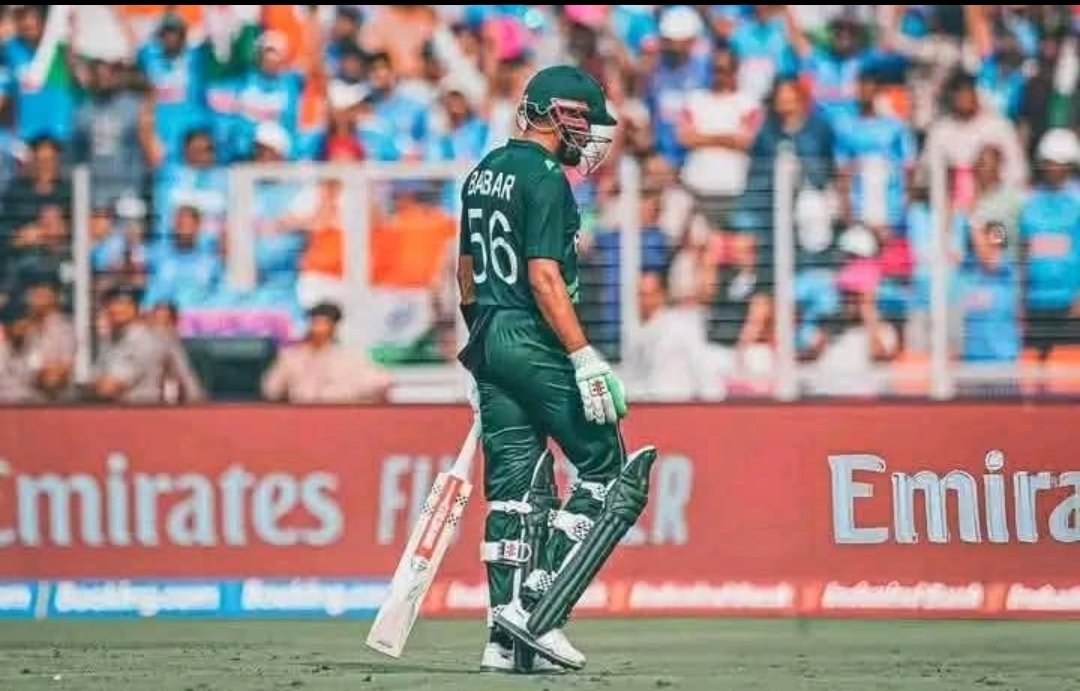 hamad_aslam05's tweet photo. Most consecutive years ending as No.1 ODI Batsman:
5 - Brian Lara
5 - Greg Chappell
4 - ๐๐ฎ๐ฏ๐ฎ๐ฟ ๐๐๐ฎ๐บ
4 - Virat Kohli
4 - Viv Richards
4 - Dean Jones
4 - AB De Villiers
4 - Michael Bevan
#BabarAzam๐ต #PakistanCricket #PCT #PCTfans https://t.co/SN3d1xBC8f