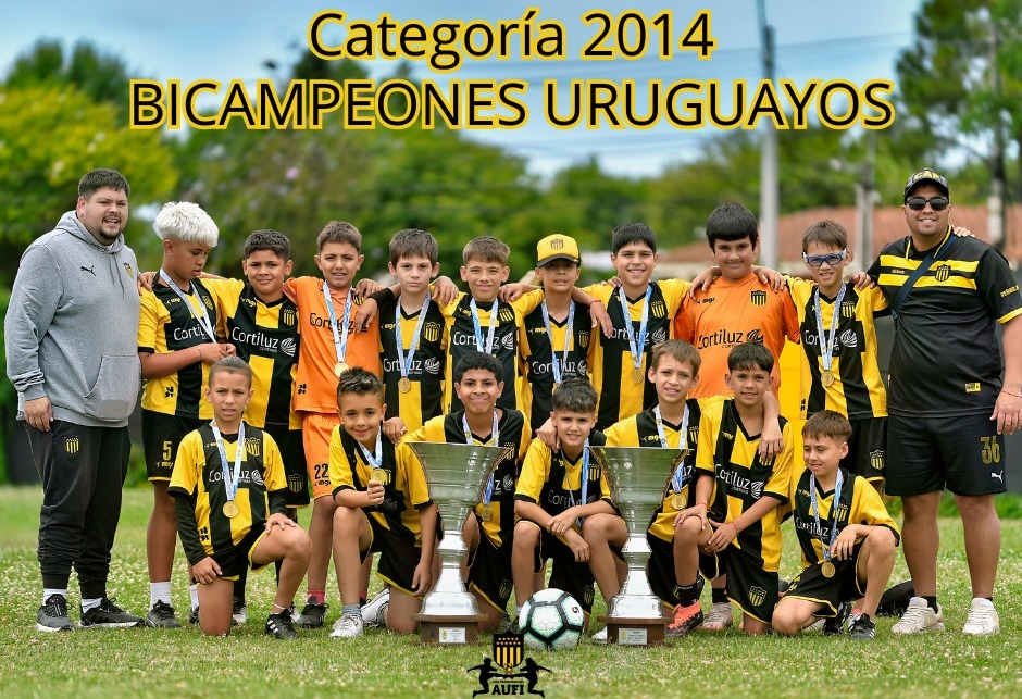 auficap's tweet photo. BICAMPEONES URUGUAYOS 🏆

Felicitaciones gurises, CT y delegada🟡⚫ https://t.co/1HNYDj2TOI