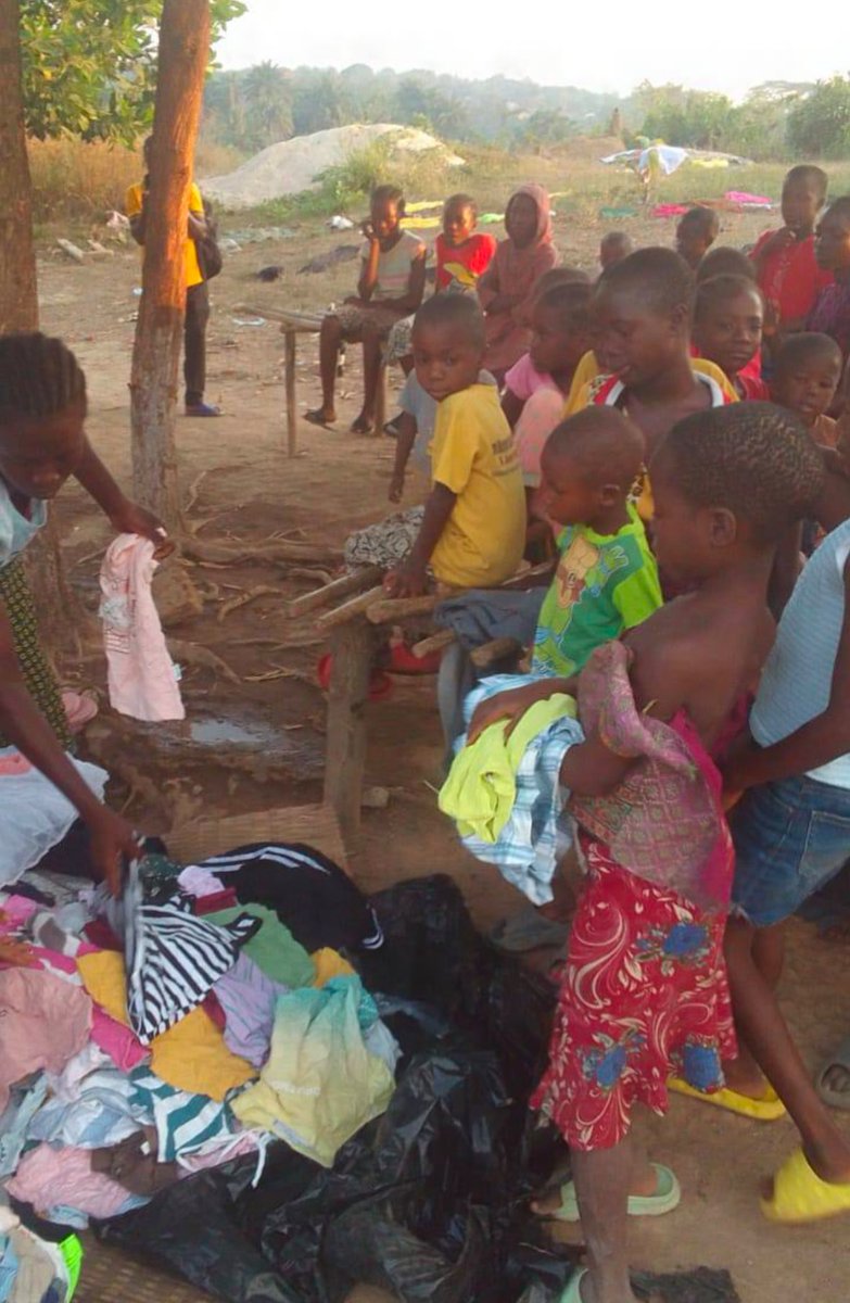 hardacre07's tweet photo. We currently care for 24 orphans in our Gbarnga children’s home. Here’s a sweet photo of most of them enjoying new clothes! https://t.co/M6NcJgfcZJ