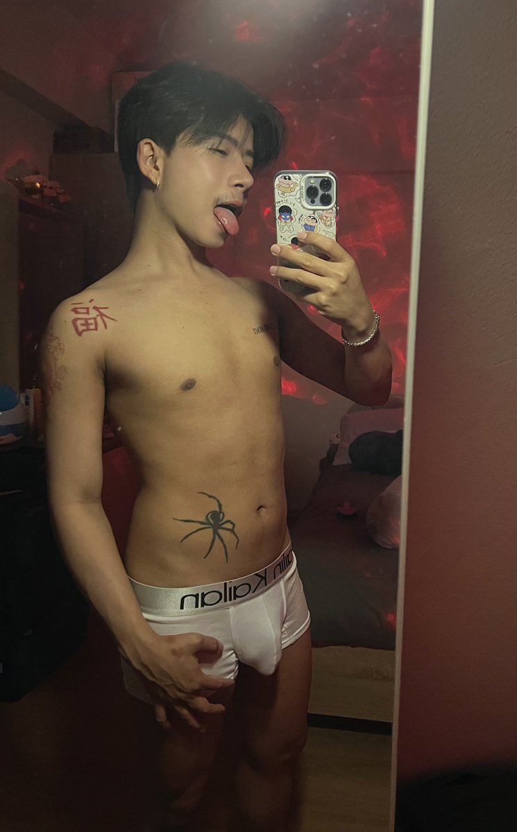 ขอจุ๊บหน่อย❤️‍🔥🕷️