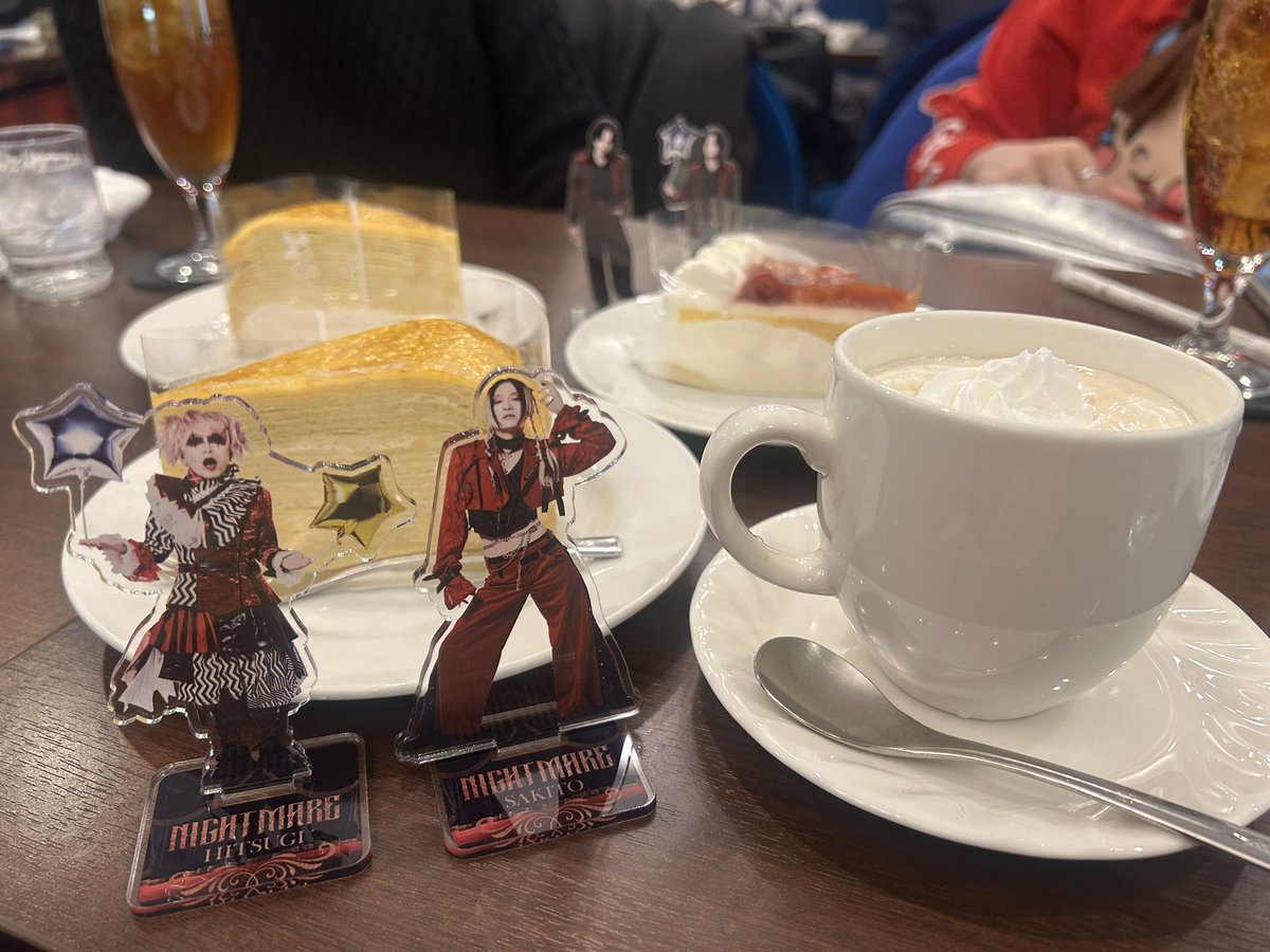 bourobouro's tweet photo. Ultimate Circusツアーファイナル楽しかったー！！！
当時を思い出しながら、ウルウルしつつ🥺

しょーちゃんと、りんたんと、みあゆさんとご一緒できてより楽しかったー！☺️

来年の25周年も楽しみすぎる♡

#NIGHTMARE
#UltimateCircus https://t.co/2ol0EEgHNC
