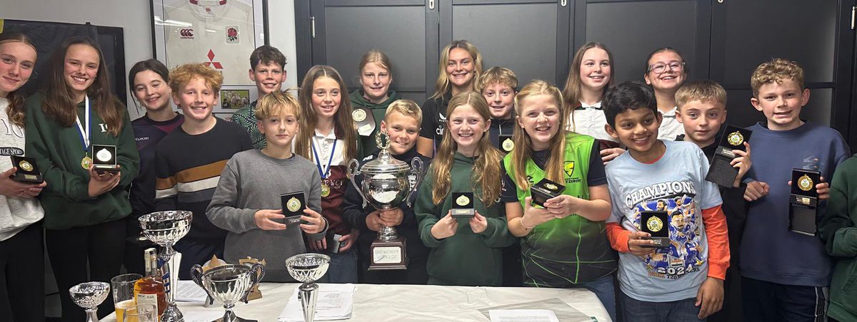 🛫She’s on the plane!🛫

Huge congratulations to OBW’s supporter &amp; West Country cricket legend <a href="/Dani_Gibson01/">Danielle Gibson</a> who’s been named in the England squad for next month’s Ashes Tour. 

Go smash the Aussie’s Dani! We’ll all be cheering you on 

#BringYourFire 
🏏🔥🏴󠁧󠁢󠁥󠁮󠁧󠁿🇦🇺