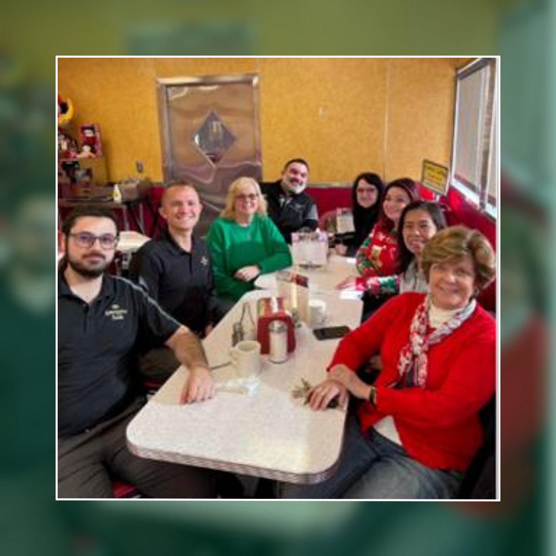 Like our Essex region, our Chelmsford team has gathered for their own Branch Service breakfast at Dream Diner in Tyngsborough. A great chance to connect, and communicate right before the holidays! ☕🍽️
