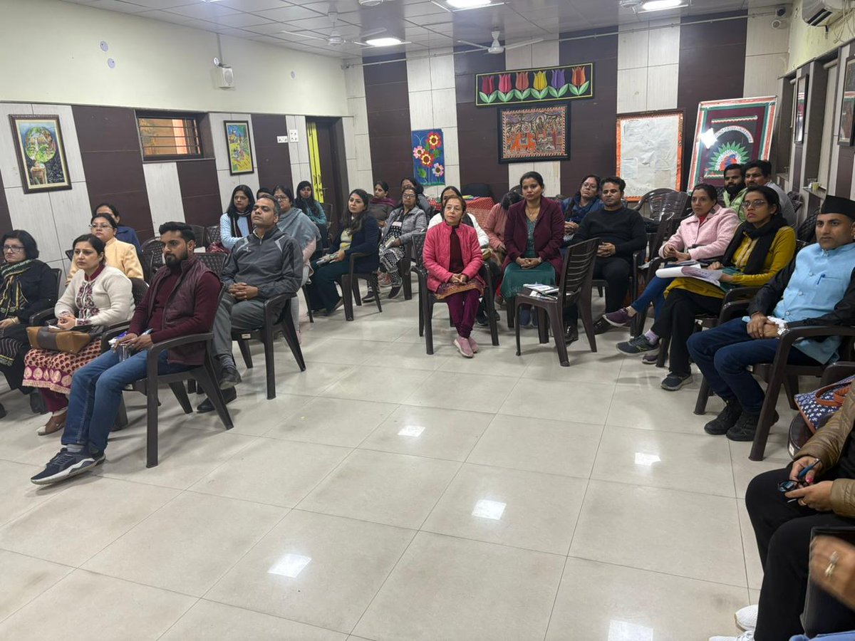 "Enhancing Teaching Excellence!
CPD Program for TGT English of DoE successfully completed.
Upskilling educators for better learning outcomes! #CPDProgram #DIETKarkardooma #TGTEnglish