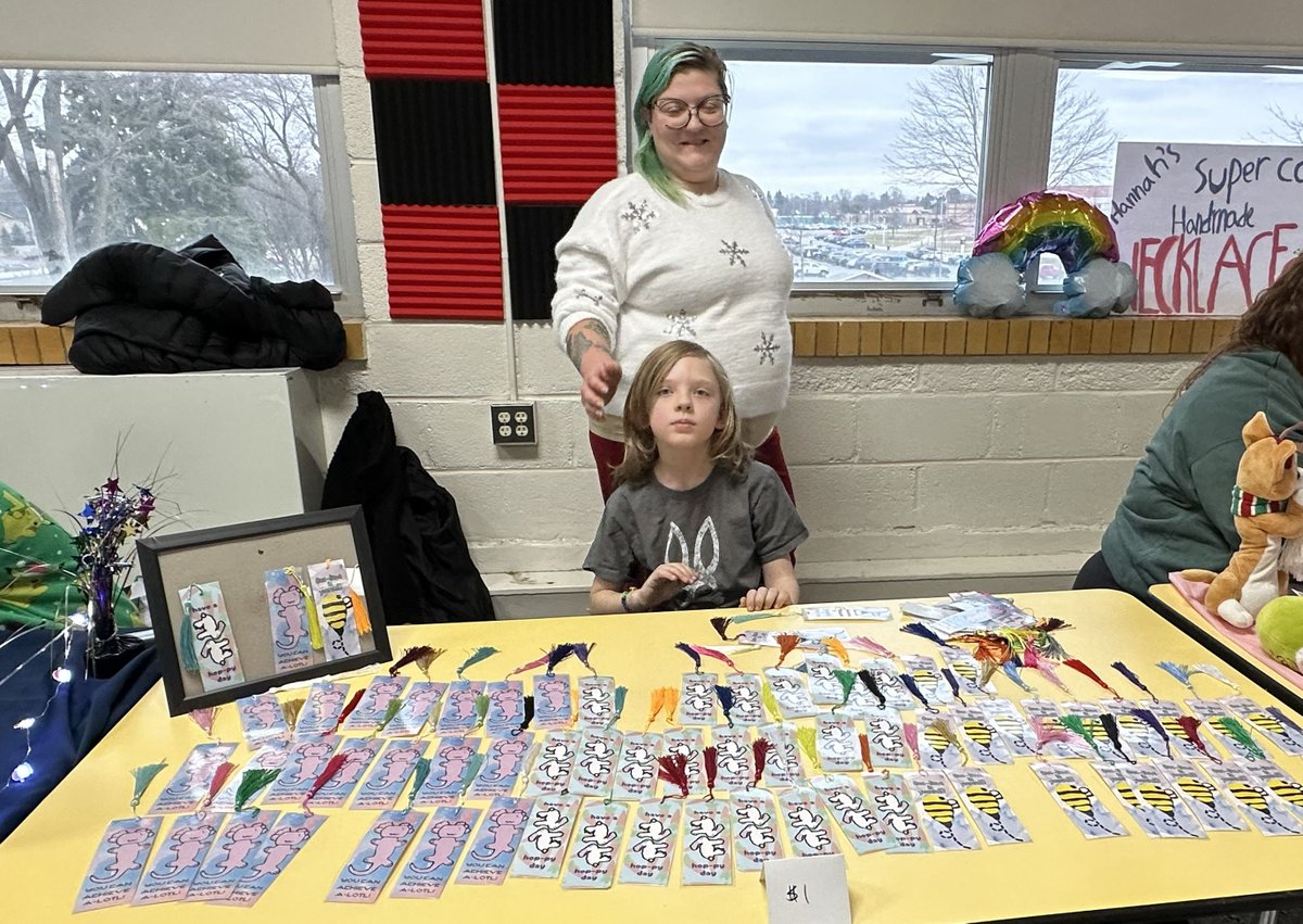 GBCSBobcats's tweet photo. One part of the 4th-grade curriculum is 'Market Day', and the task is to plan, make, and sell a handmade product at school to other students who come through to shop. Bobcat Innovation and Myers students like to catch their shoppers buying gifts for the holidays! #WeAreGB https://t.co/9NIK7QuiUd