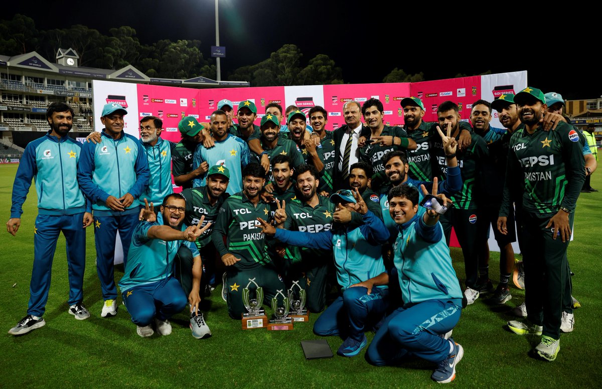 ICC's tweet photo. Pakistan became the first team to whitewash South Africa at home in men’s ODIs 💪

Details ➡️ https://t.co/hY3gswqxjM https://t.co/RJvgab1VJe
