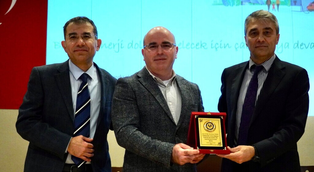 universitemdpu's tweet photo. Kütahya Dumlupınar Üniversitesinde Dr. Öğr. Üyesi Recep Yüksel’in konuşmacı olarak katıldığı Enerji Depolamada Yeni Ufuklar: Elektrikli Araçlar İçin Çığır Açan Teknolojiler konferansı düzenlendi.
https://t.co/1o0Lx1SbNP
#üniversitemdpü https://t.co/XwFgzH1DJh