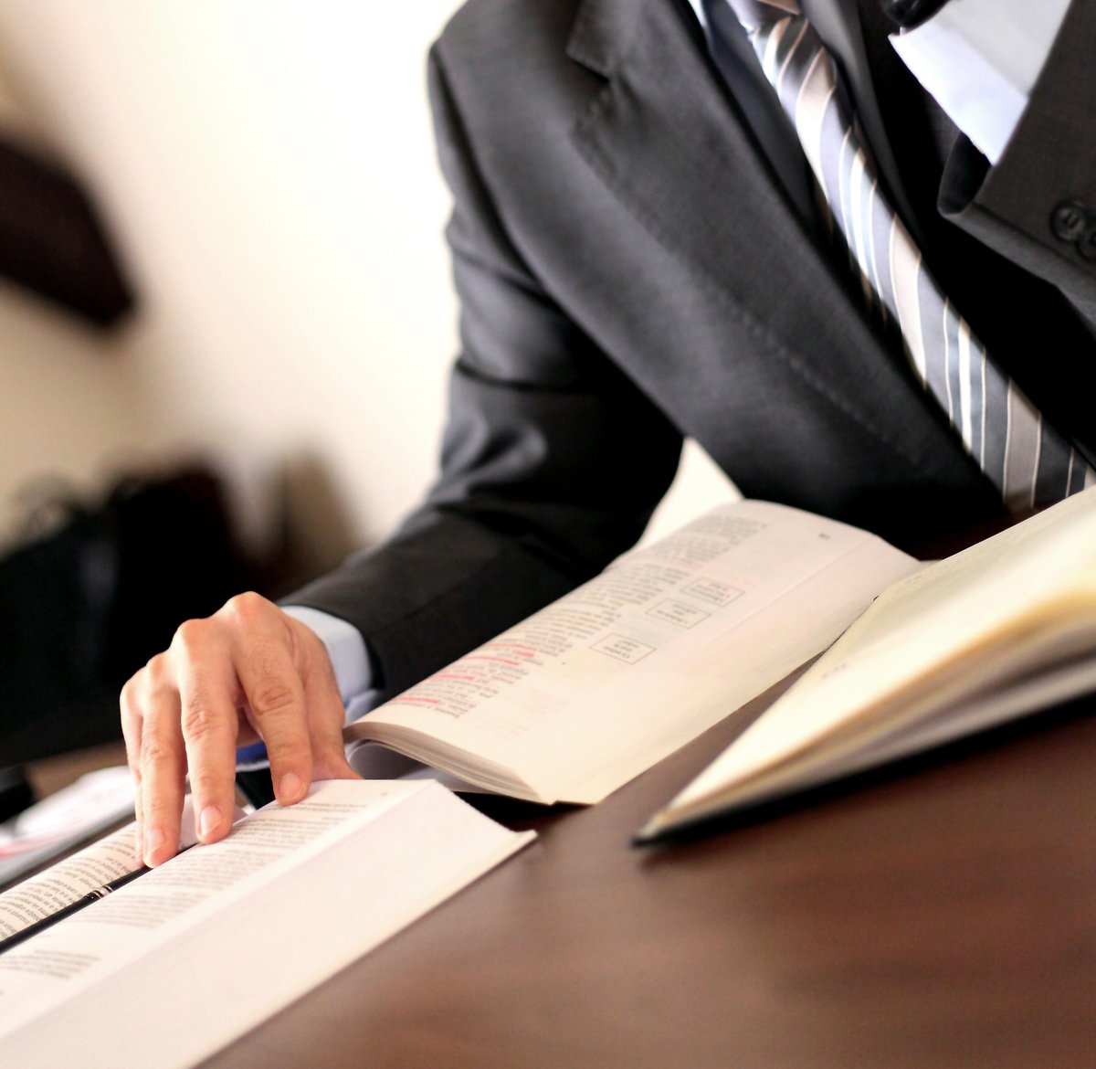 LakeMunro's tweet photo. Are you navigating a challenging legal situation? Lake Munro, LLC provides strategic legal representation to help you understand your options and protect your rights. Call us at 314-863-0077 to schedule your consultation. #StLouisLaw https://t.co/3bCXV4ouoM