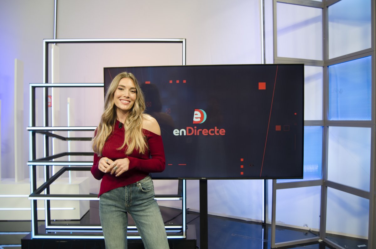 ⚠️Atenció! Recordeu que a partir de hui el programa <a href="/endirecte_apunt/">En Directe</a> avança l'horari: 

⏰ Vos esperem a les 16:30 h
🎙️Amb <a href="/alex_blanquer/">Àlex Blanquer 📺 Presentadora</a> i #JoanEspinosa
📡 #EnDirecte, una finestra d’actualitat que recorre cada vesprada el nostre territori buscant les històries més pròximes.