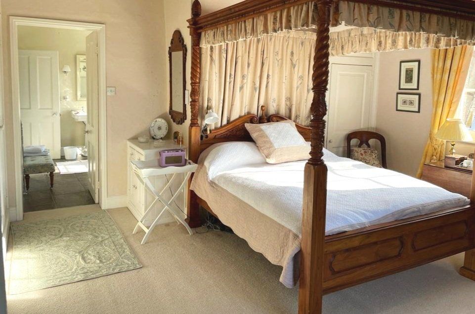 TheBBDirectory's tweet photo. 🏡 Guests staying at Hrempis Farm B&B can relax in luxurious, spacious rooms, each thoughtfully designed with comfort in mind.
https://t.co/1Ma7hkMnt3
#WeddingDayReady #FourPosterLuxury #CountrysideRetreat #WeddingAccommodation #RomanticGetaway #Rempstone #Leicestershire #UK https://t.co/cUdUKTmAcu