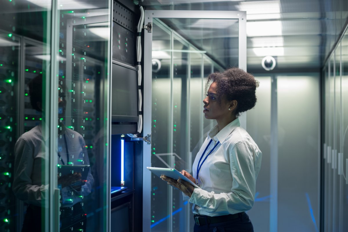 Rocket's tweet photo. 71% of Fortune 500 companies still use mainframes, making digital transformation more important than ever.

Our Vice President of Asia Pacific joined @cxo_futurecio to explain why mainframe modernization will remain a business-critical priority in 2025: https://t.co/5lMkxYCoIO https://t.co/ZUrRMQZNZu