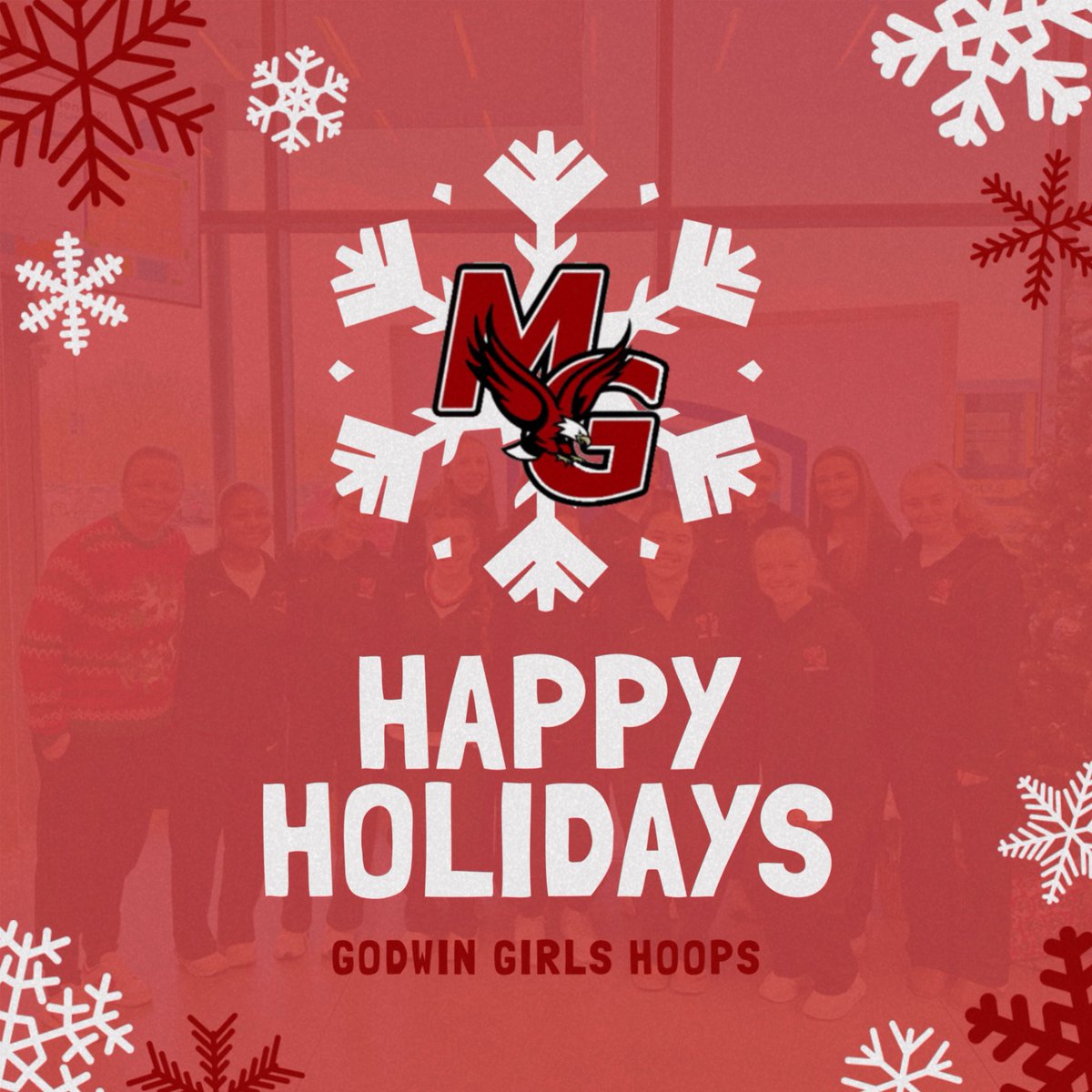 hlivermon23's tweet photo. Wishing everyone a safe and Happy Holidays this year! 🎄❤️🦅❄️ 

#GOEAGLES https://t.co/56aPVmWdkw
