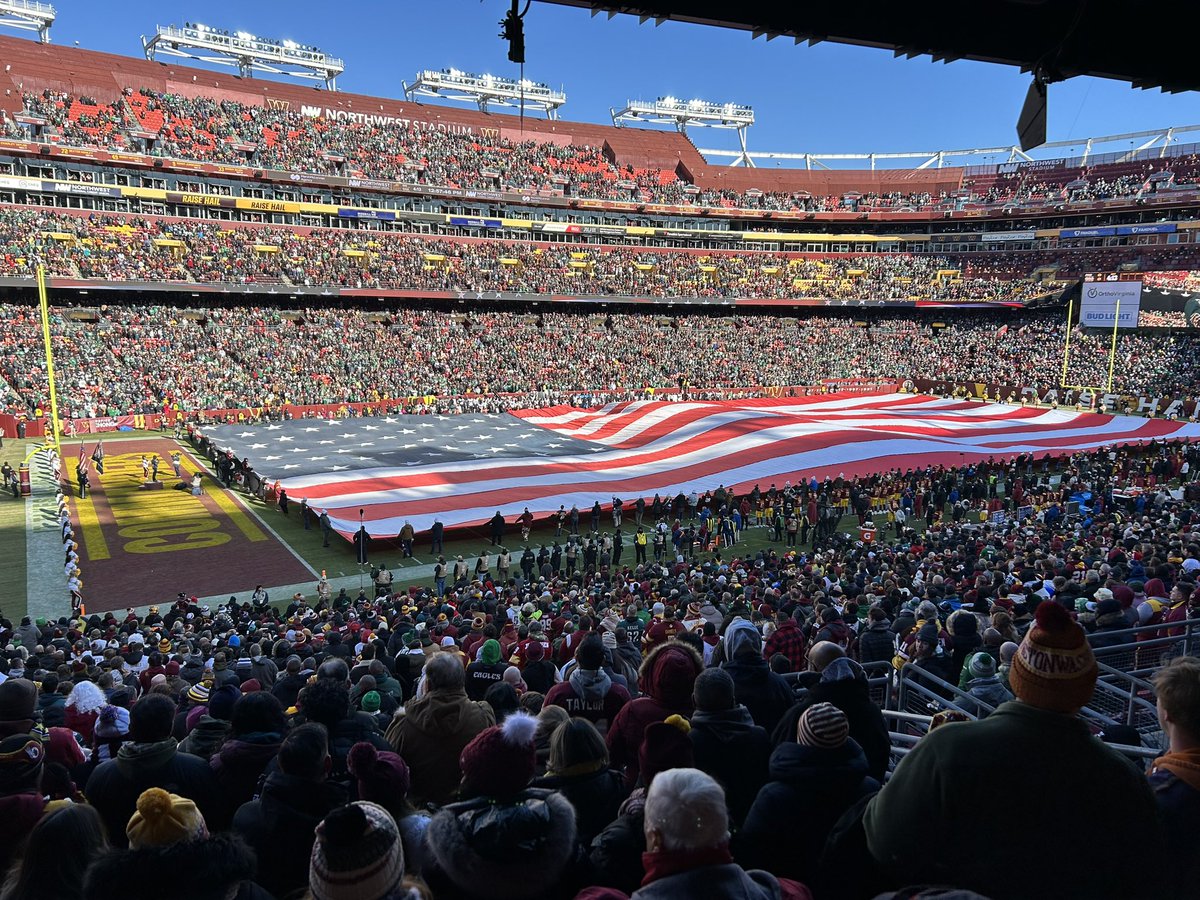 LinacreMedia's tweet image. Hail Victory Monday‼️ 

What a finish. What a comeback. What a ride this season. All those things plus corgis at Halftime 🐕

Now if you’ll excuse me I’ll be putting ❄️ on my tonsils until 🎅🏼 arrives. 

#PHIvsWAS 

#RaiseHail #Announcer #NFL #LinacreMediaEvents 🎙️🔥🏈🇺🇸