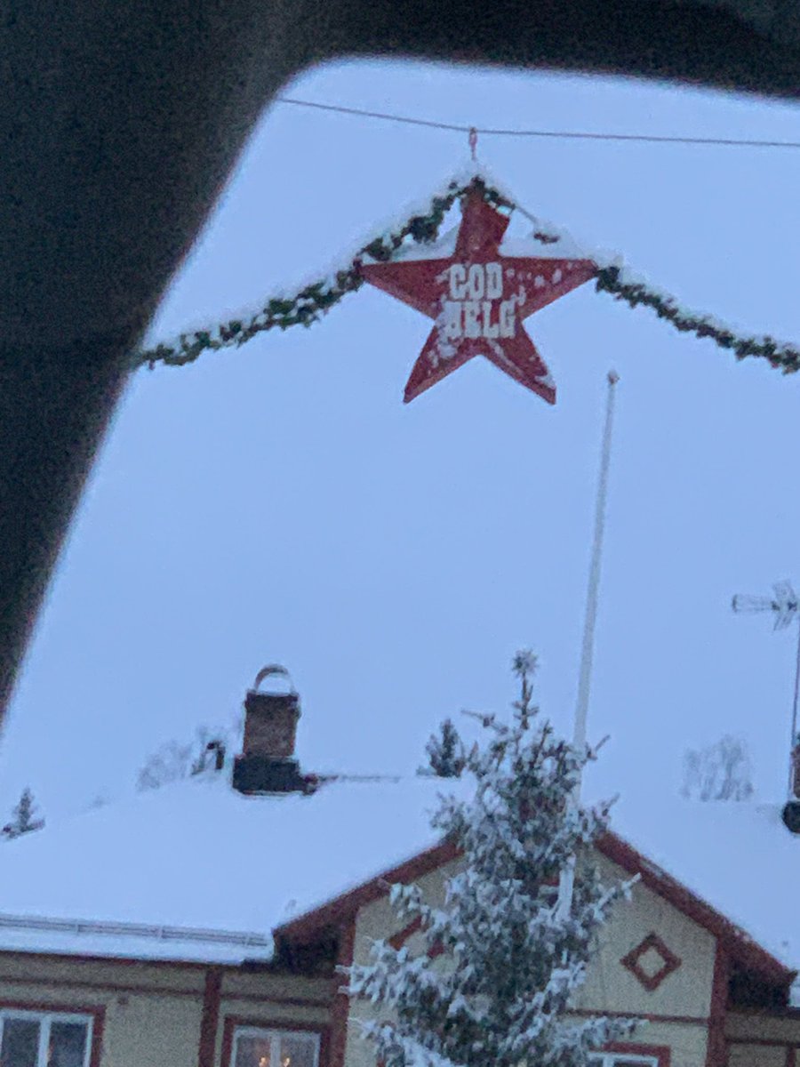 lillnille's tweet photo. Tänk om trollen visste att vi sagt God Helg i Kilafors under åtminstone mina 40 år på jorden. https://t.co/2eULuw8byY