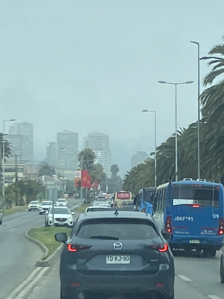 PatricioGaticaM's tweet photo. A ESTA HORA: Atención automovilistas,congestión en avenida Jorge Montt desde # Reñaca a #ViñadelMar  @TTIValparaiso @g5_noticias #SemanaSanta #taco #congestion #vehículos @g5_noticias @margamargatv https://t.co/cmQCy290Z3