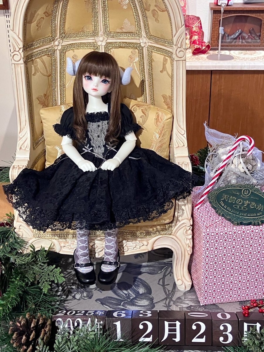 juria_doll_'s tweet photo. 秋の特別フルチョイス初日にオーダーした子をお迎えしてきました！
ミニ75番ちゃんをオンラインストアで見て以来ドールにハマったので、お迎えできてすごく嬉しいです☺️💕 https://t.co/DCIpRtQ24N