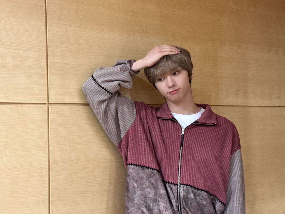 whib_official's tweet photo. 므앙 •_•

#WHIB #휘브
#JINBEOM #진범 https://t.co/0kAbb6sLPb